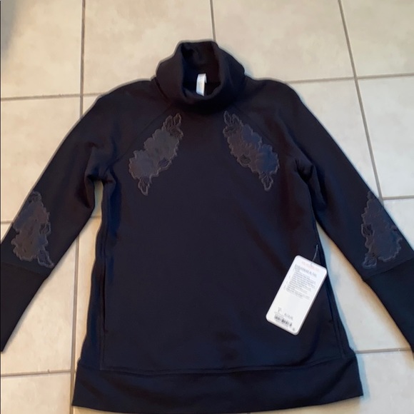 NWT Lululemon Embroidered to You Tunic size 6 - Picture 4 of 12